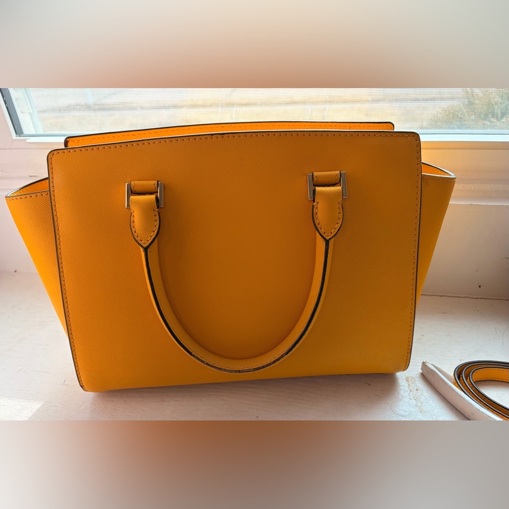 💛 Michael Kors Selma Medium Satchel – Yellow / Saffiano Leather 💛 - Picture 2 of 16
